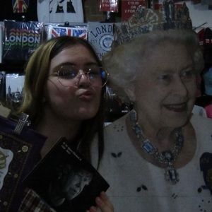 Meet your Posher, Izzy